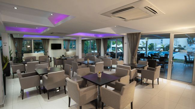 Frixos Suites Hotel Apts Voroklini Restoran gambar